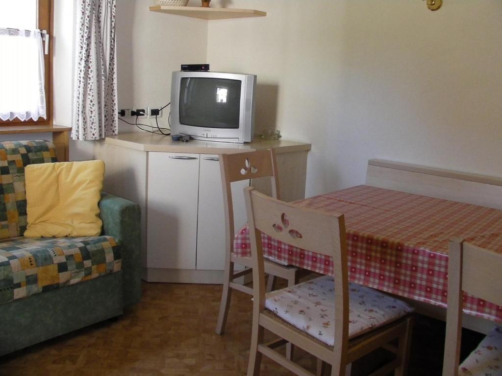 Appartamenti Suttru Abtei Zimmer foto